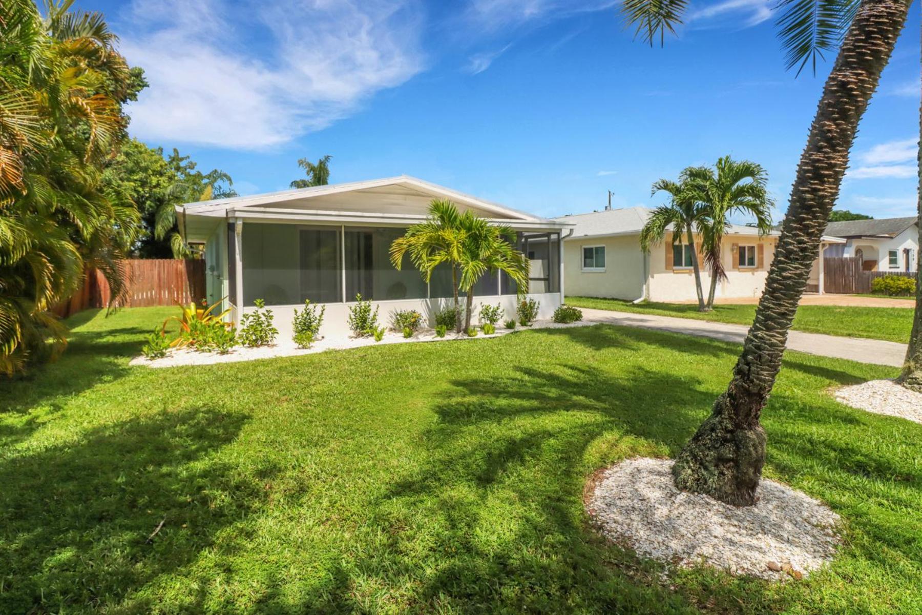 Little Beach House W/ Pool&Spa - 5 Minutes To Vanderbilt Beach North North Naples Kültér fotó