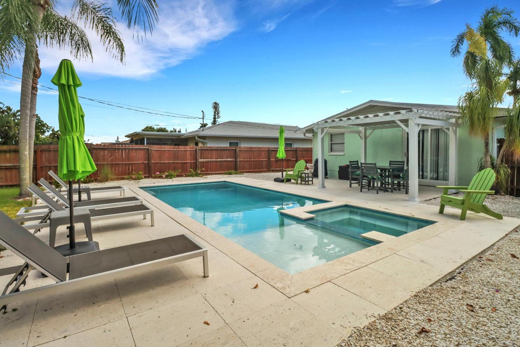 Little Beach House W/ Pool&Spa - 5 Minutes To Vanderbilt Beach North North Naples Kültér fotó