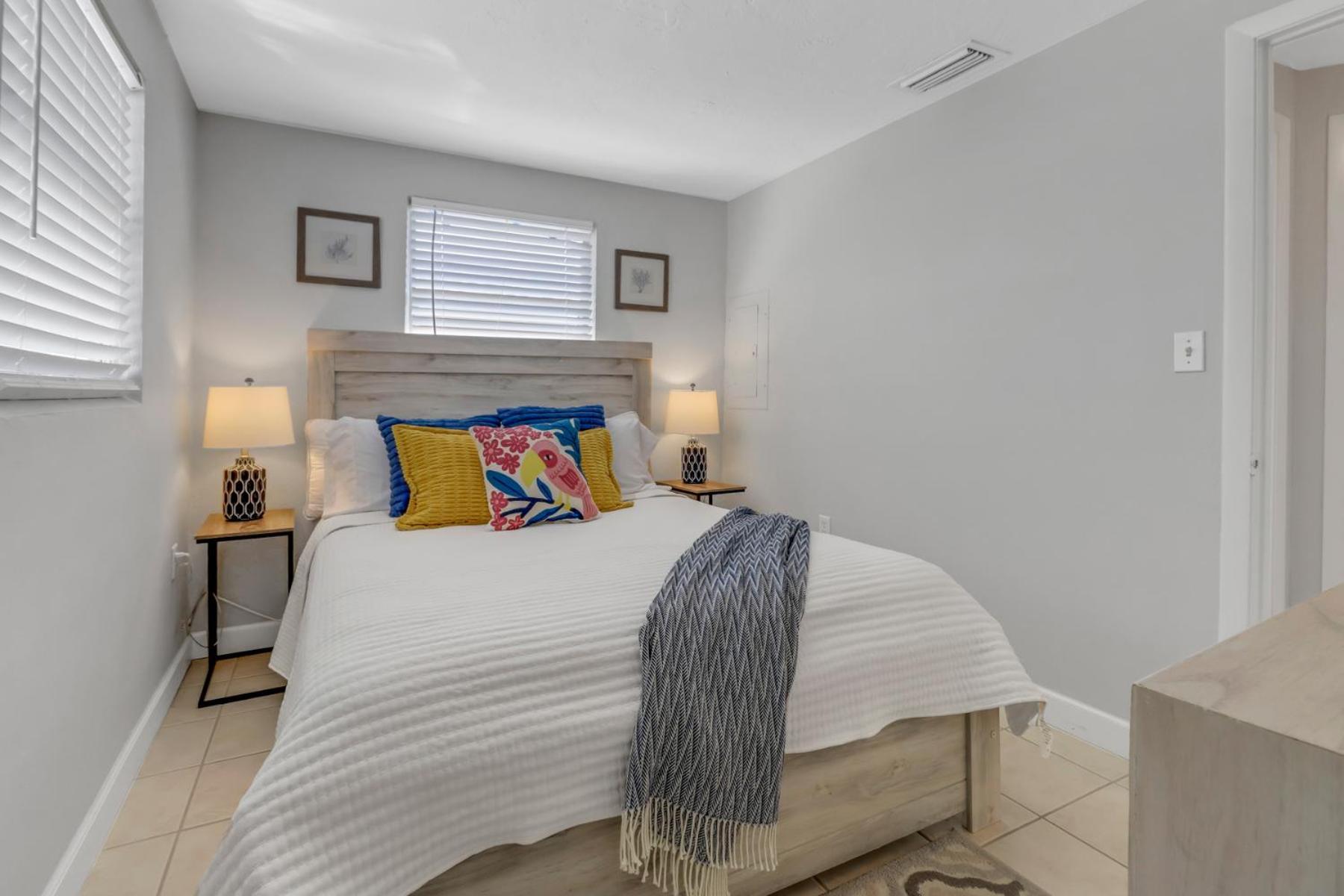 Little Beach House W/ Pool&Spa - 5 Minutes To Vanderbilt Beach North North Naples Kültér fotó